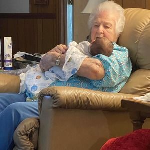 Meet your Posher, Deborah